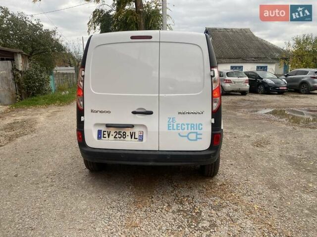 Белый Рено Кенгу, объемом двигателя 0 л и пробегом 74 тыс. км за 8500 $, фото 5 на Automoto.ua