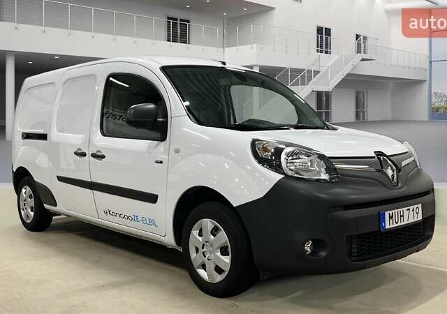 Белый Рено Кенгу, объемом двигателя 0 л и пробегом 27 тыс. км за 13100 $, фото 21 на Automoto.ua