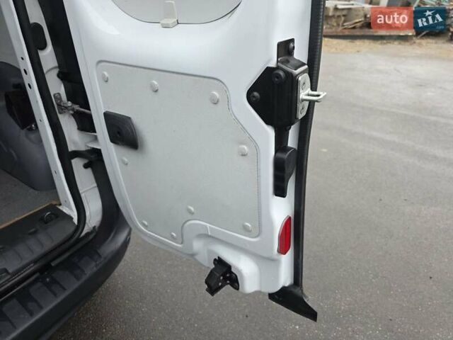 Білий Рено Кєнгу, об'ємом двигуна 0 л та пробігом 57 тис. км за 12400 $, фото 22 на Automoto.ua