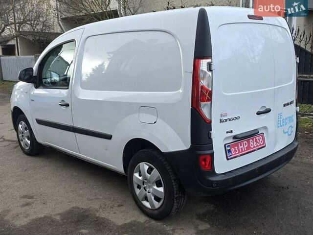 Белый Рено Кенгу, объемом двигателя 0 л и пробегом 50 тыс. км за 10200 $, фото 7 на Automoto.ua