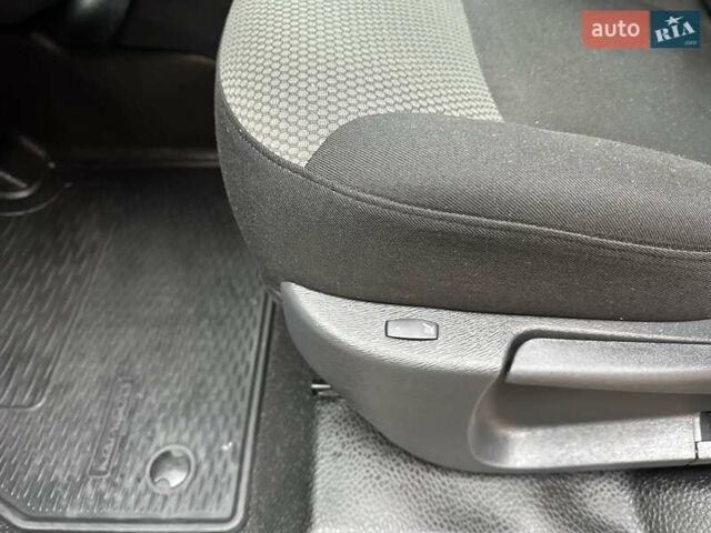 Белый Рено Кенгу, объемом двигателя 0 л и пробегом 25 тыс. км за 12400 $, фото 28 на Automoto.ua