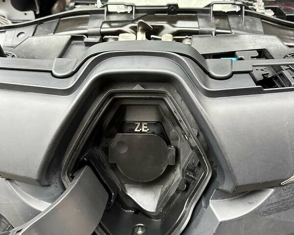 Белый Рено Кенгу, объемом двигателя 0 л и пробегом 25 тыс. км за 12400 $, фото 67 на Automoto.ua