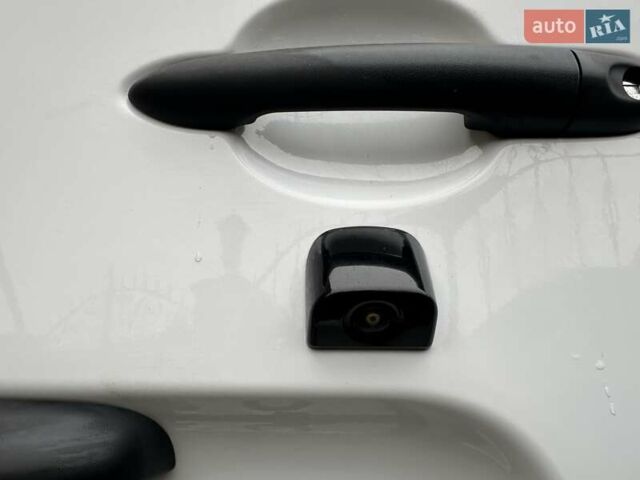 Белый Рено Кенгу, объемом двигателя 0 л и пробегом 25 тыс. км за 12400 $, фото 14 на Automoto.ua