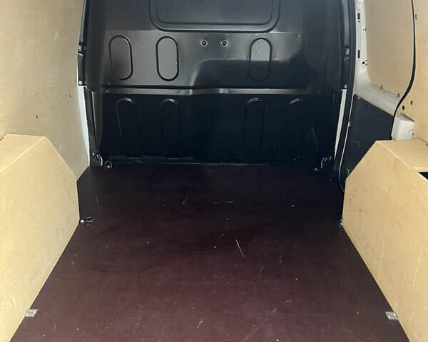 Рено Кєнгу 2018 у Луцьку на Automoto.ua Білий Рено Кєнгу, об'ємом двигуна 0 л та пробігом 20 тис. км за 9700 $, фото 14 на Automoto.ua