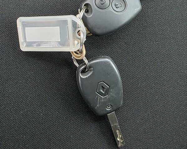 Белый Рено Кенгу, объемом двигателя 0 л и пробегом 50 тыс. км за 10200 $, фото 20 на Automoto.ua