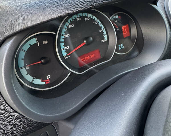 Білий Рено Кєнгу, об'ємом двигуна 0 л та пробігом 51 тис. км за 9800 $, фото 17 на Automoto.ua