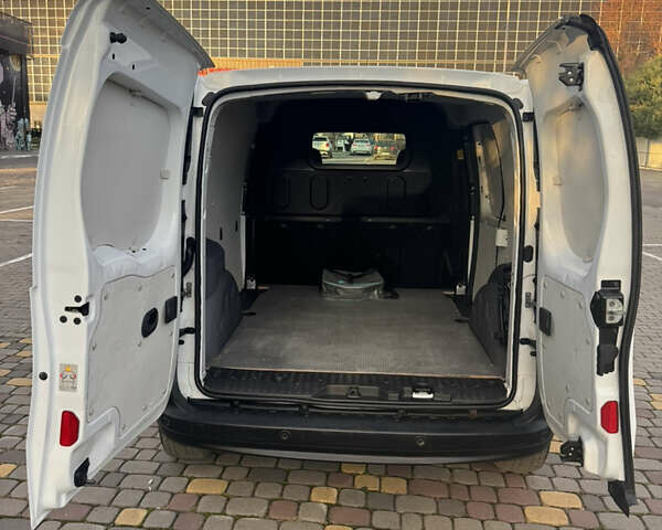 Білий Рено Кєнгу, об'ємом двигуна 0 л та пробігом 51 тис. км за 9800 $, фото 27 на Automoto.ua