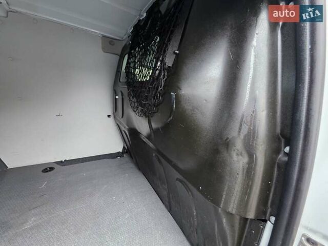 Білий Рено Кєнгу, об'ємом двигуна 0 л та пробігом 57 тис. км за 12400 $, фото 24 на Automoto.ua