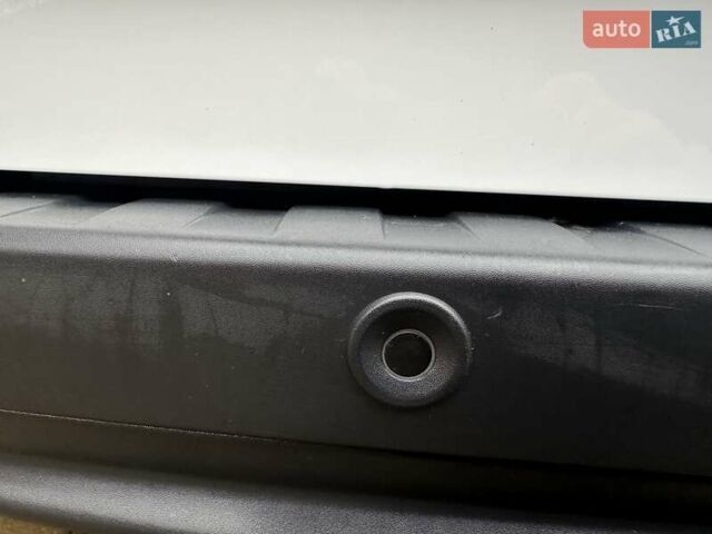 Белый Рено Кенгу, объемом двигателя 0 л и пробегом 25 тыс. км за 12400 $, фото 13 на Automoto.ua