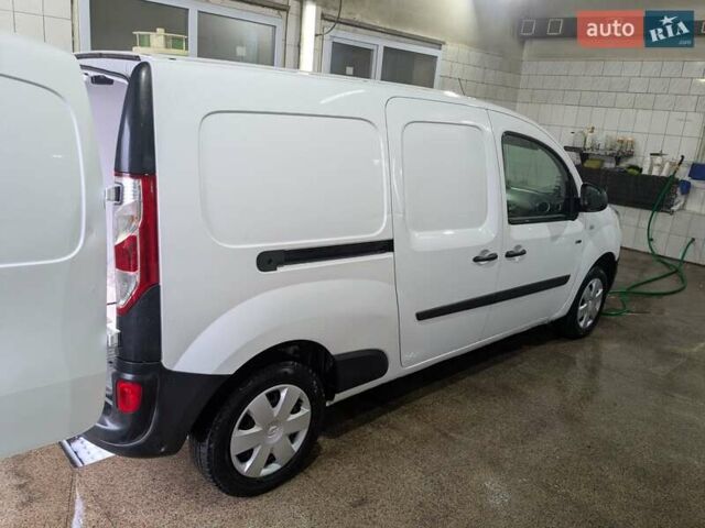 Белый Рено Кенгу, объемом двигателя 0 л и пробегом 52 тыс. км за 8750 $, фото 13 на Automoto.ua