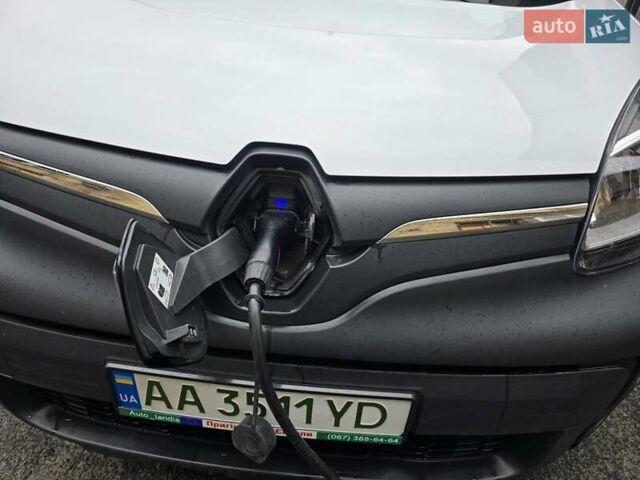 Білий Рено Кєнгу, об'ємом двигуна 0 л та пробігом 57 тис. км за 12400 $, фото 1 на Automoto.ua