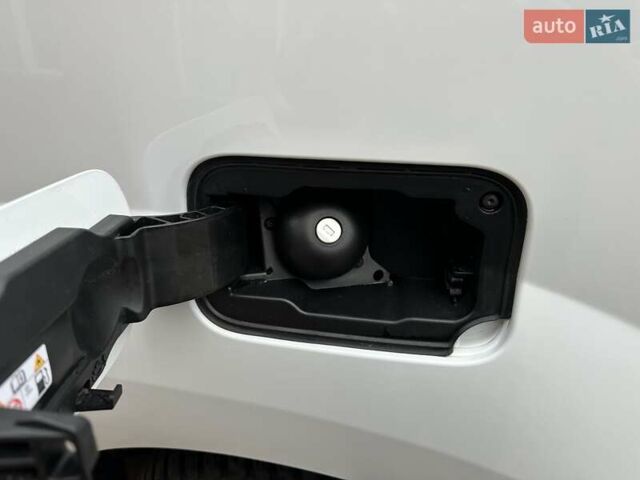 Білий Рено Кєнгу, об'ємом двигуна 0 л та пробігом 27 тис. км за 12800 $, фото 35 на Automoto.ua