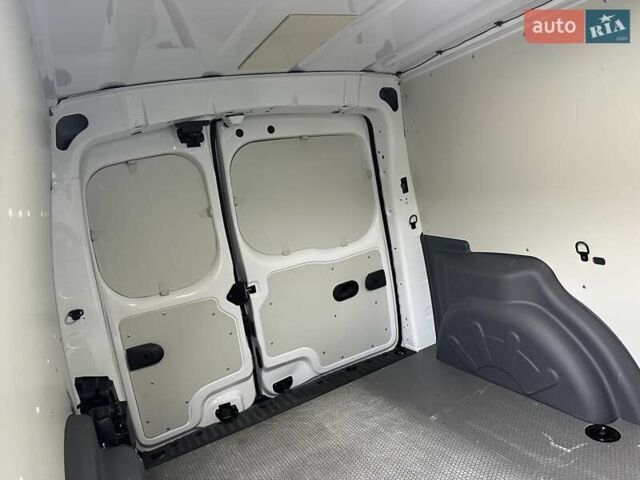 Білий Рено Кєнгу, об'ємом двигуна 0 л та пробігом 27 тис. км за 12800 $, фото 54 на Automoto.ua