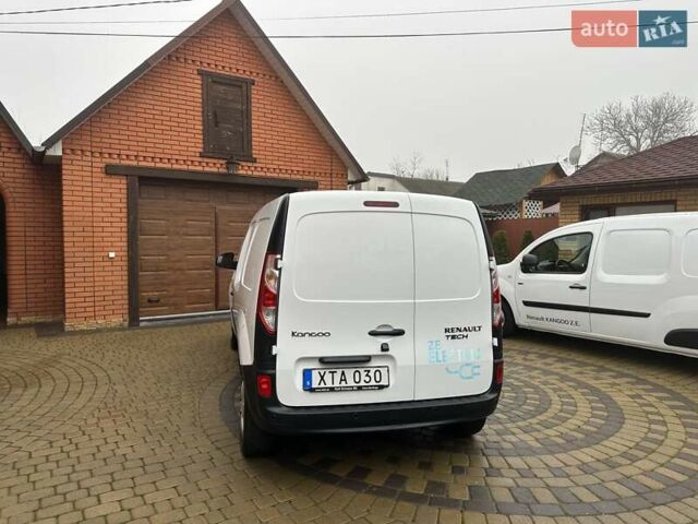 Белый Рено Кенгу, объемом двигателя 0 л и пробегом 25 тыс. км за 12400 $, фото 9 на Automoto.ua