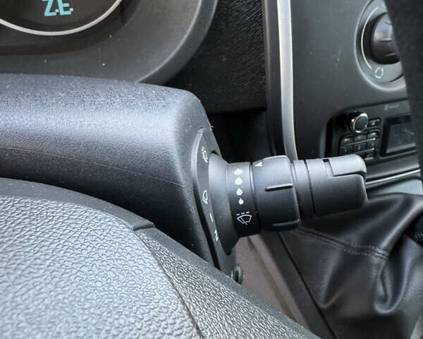 Білий Рено Кєнгу, об'ємом двигуна 0 л та пробігом 51 тис. км за 9800 $, фото 18 на Automoto.ua