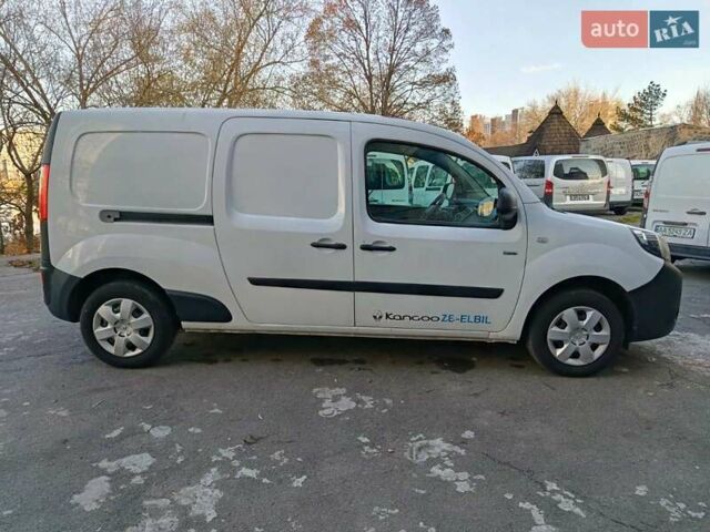 Белый Рено Кенгу, объемом двигателя 0 л и пробегом 27 тыс. км за 13100 $, фото 13 на Automoto.ua