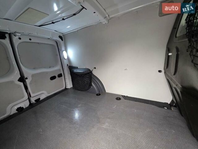 Білий Рено Кєнгу, об'ємом двигуна 0 л та пробігом 57 тис. км за 12400 $, фото 20 на Automoto.ua