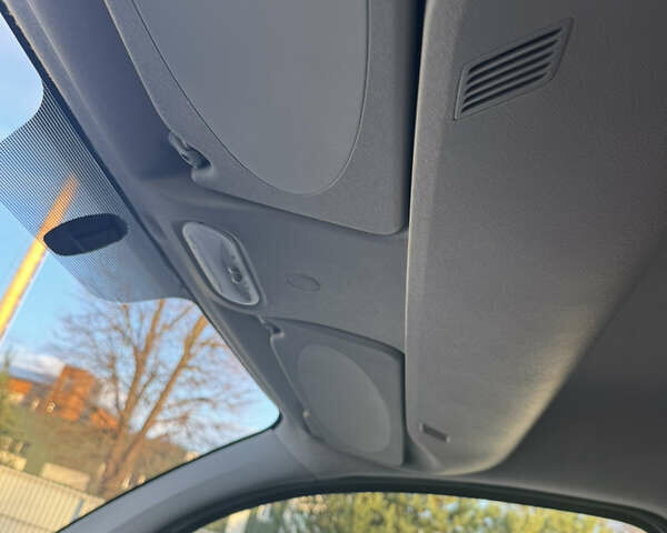 Білий Рено Кєнгу, об'ємом двигуна 0 л та пробігом 51 тис. км за 9800 $, фото 25 на Automoto.ua