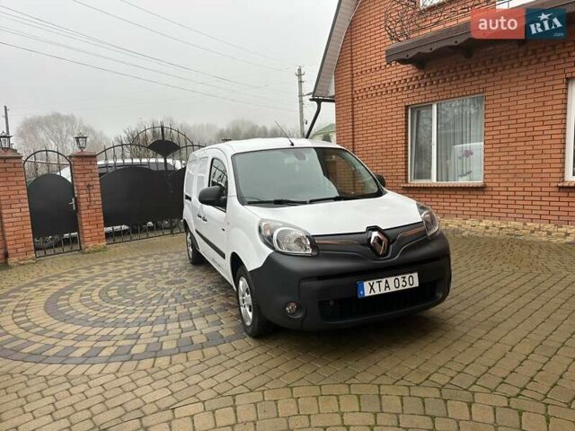 Белый Рено Кенгу, объемом двигателя 0 л и пробегом 25 тыс. км за 12400 $, фото 21 на Automoto.ua