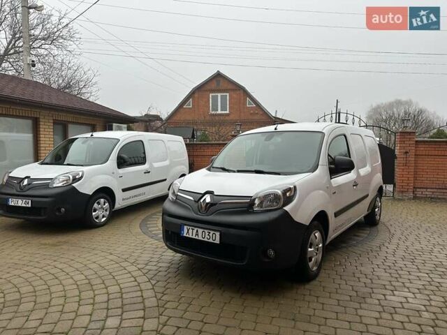 Белый Рено Кенгу, объемом двигателя 0 л и пробегом 25 тыс. км за 12400 $, фото 2 на Automoto.ua