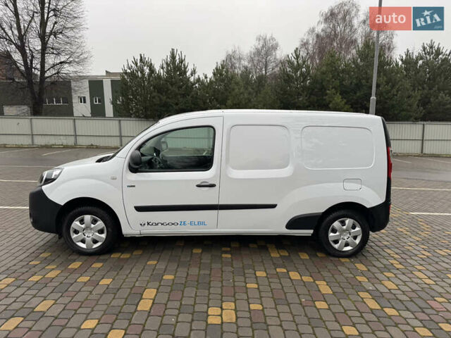 Білий Рено Кєнгу, об'ємом двигуна 0 л та пробігом 39 тис. км за 12499 $, фото 3 на Automoto.ua