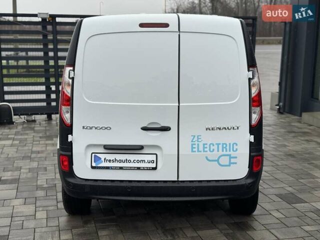 Білий Рено Кєнгу, об'ємом двигуна 0 л та пробігом 47 тис. км за 10900 $, фото 11 на Automoto.ua