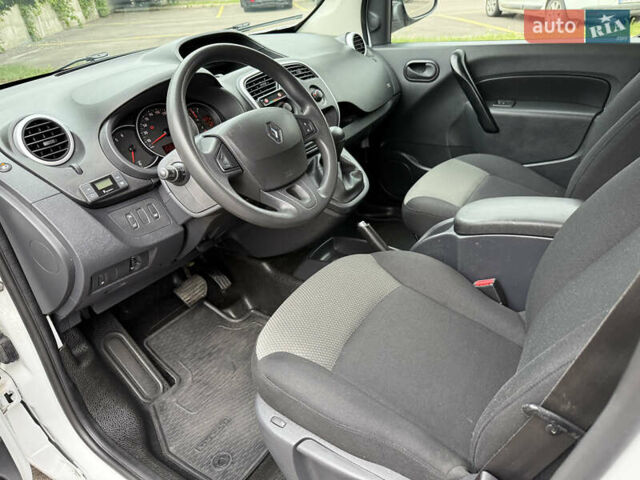 Білий Рено Кєнгу, об'ємом двигуна 1.5 л та пробігом 211 тис. км за 12999 $, фото 57 на Automoto.ua