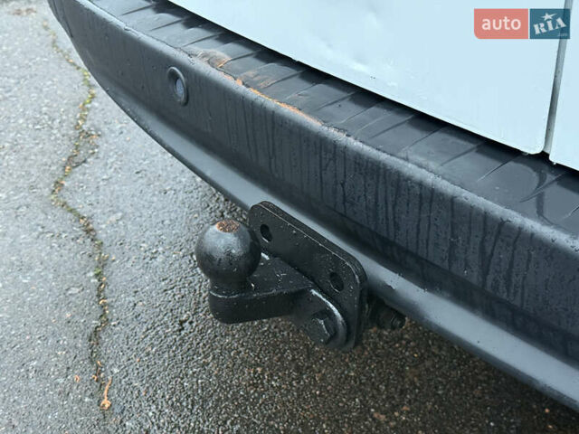 Білий Рено Кєнгу, об'ємом двигуна 1.5 л та пробігом 211 тис. км за 12999 $, фото 20 на Automoto.ua