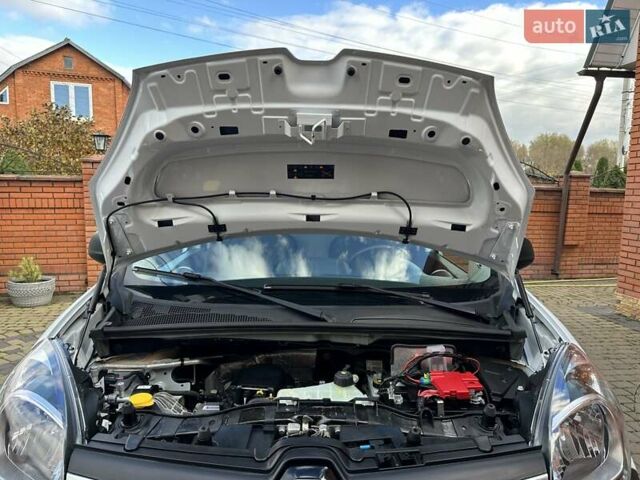Білий Рено Кєнгу, об'ємом двигуна 0 л та пробігом 37 тис. км за 11700 $, фото 57 на Automoto.ua