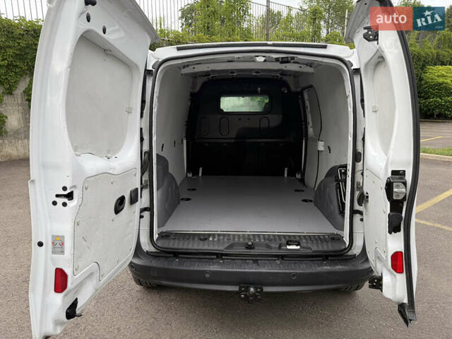 Білий Рено Кєнгу, об'ємом двигуна 1.5 л та пробігом 211 тис. км за 12999 $, фото 21 на Automoto.ua
