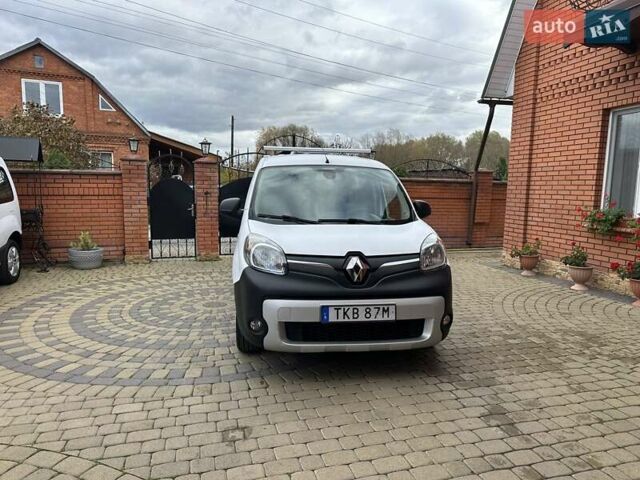 Білий Рено Кєнгу, об'ємом двигуна 0 л та пробігом 37 тис. км за 11700 $, фото 3 на Automoto.ua