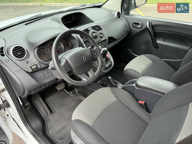 Білий Рено Кєнгу, об'ємом двигуна 1.5 л та пробігом 211 тис. км за 12999 $, фото 58 на Automoto.ua