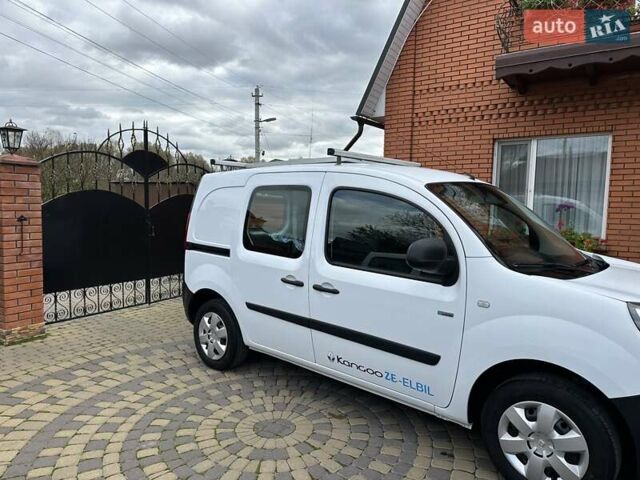 Білий Рено Кєнгу, об'ємом двигуна 0 л та пробігом 37 тис. км за 11700 $, фото 15 на Automoto.ua