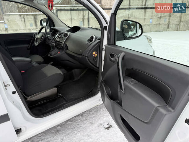 Белый Рено Кенгу, объемом двигателя 1.5 л и пробегом 212 тыс. км за 12999 $, фото 34 на Automoto.ua
