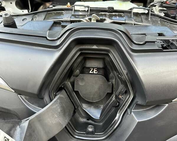 Білий Рено Кєнгу, об'ємом двигуна 0 л та пробігом 37 тис. км за 11700 $, фото 58 на Automoto.ua