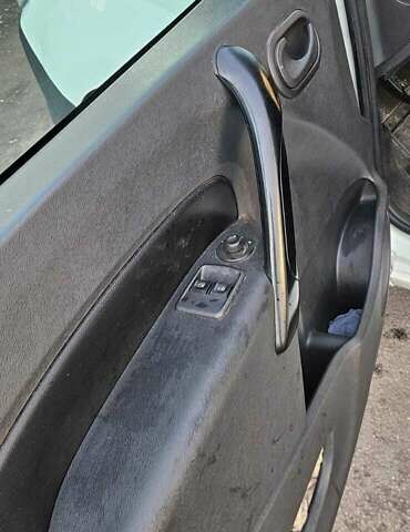 Білий Рено Кєнгу, об'ємом двигуна 1.46 л та пробігом 132 тис. км за 9500 $, фото 11 на Automoto.ua