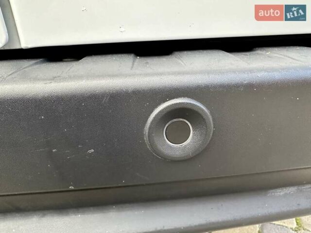 Білий Рено Кєнгу, об'ємом двигуна 0 л та пробігом 37 тис. км за 11700 $, фото 31 на Automoto.ua