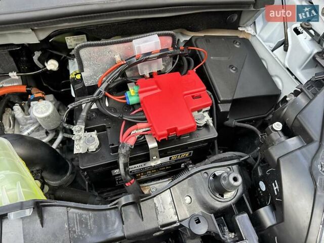 Білий Рено Кєнгу, об'ємом двигуна 0 л та пробігом 37 тис. км за 11700 $, фото 60 на Automoto.ua