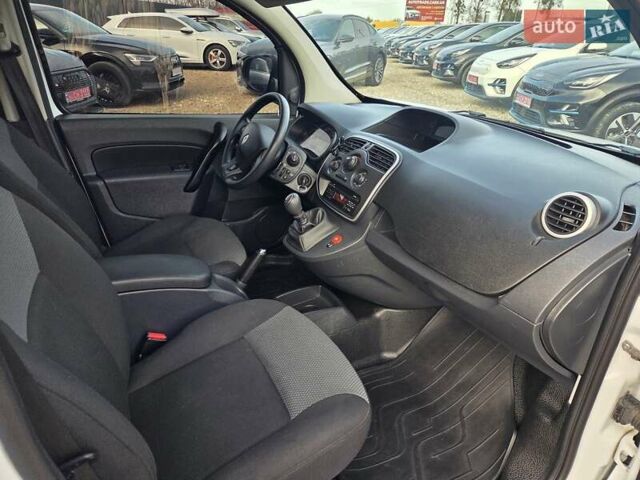 Белый Рено Кенгу, объемом двигателя 1.5 л и пробегом 199 тыс. км за 10450 $, фото 24 на Automoto.ua