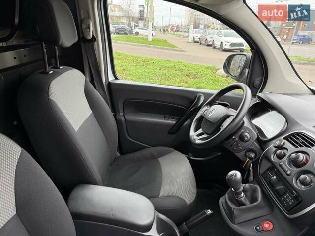 Белый Рено Кенгу, объемом двигателя 15 л и пробегом 195 тыс. км за 11500 $, фото 19 на Automoto.ua