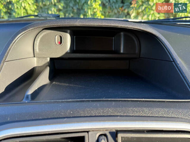 Белый Рено Кенгу, объемом двигателя 1.5 л и пробегом 193 тыс. км за 10999 $, фото 44 на Automoto.ua