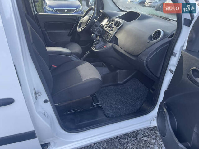 Белый Рено Кенгу, объемом двигателя 0 л и пробегом 110 тыс. км за 13300 $, фото 11 на Automoto.ua