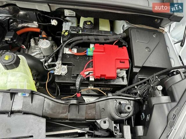 Белый Рено Кенгу, объемом двигателя 0 л и пробегом 16 тыс. км за 12300 $, фото 79 на Automoto.ua