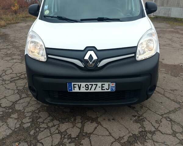 Белый Рено Кенгу, объемом двигателя 1.5 л и пробегом 187 тыс. км за 10900 $, фото 3 на Automoto.ua