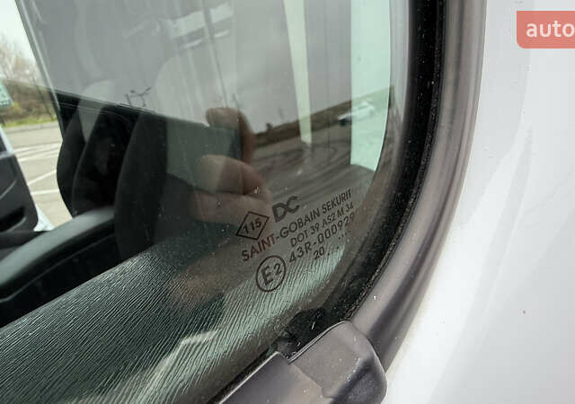 Білий Рено Кєнгу, об'ємом двигуна 1.5 л та пробігом 176 тис. км за 12200 $, фото 24 на Automoto.ua