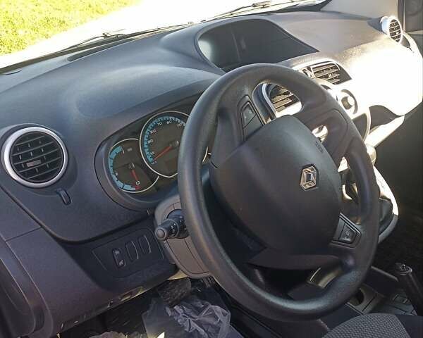 Белый Рено Кенгу, объемом двигателя 0 л и пробегом 4 тыс. км за 13300 $, фото 21 на Automoto.ua