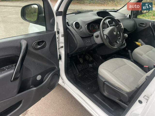 Білий Рено Кєнгу, об'ємом двигуна 1.5 л та пробігом 86 тис. км за 10700 $, фото 9 на Automoto.ua