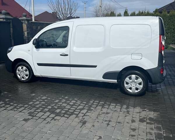 Белый Рено Кенгу, объемом двигателя 1.46 л и пробегом 155 тыс. км за 13700 $, фото 6 на Automoto.ua