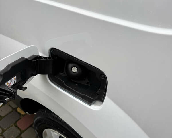 Белый Рено Кенгу, объемом двигателя 0 л и пробегом 26 тыс. км за 12700 $, фото 12 на Automoto.ua