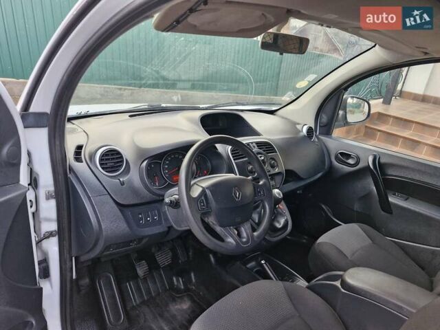 Белый Рено Кенгу, объемом двигателя 1.5 л и пробегом 207 тыс. км за 10800 $, фото 13 на Automoto.ua